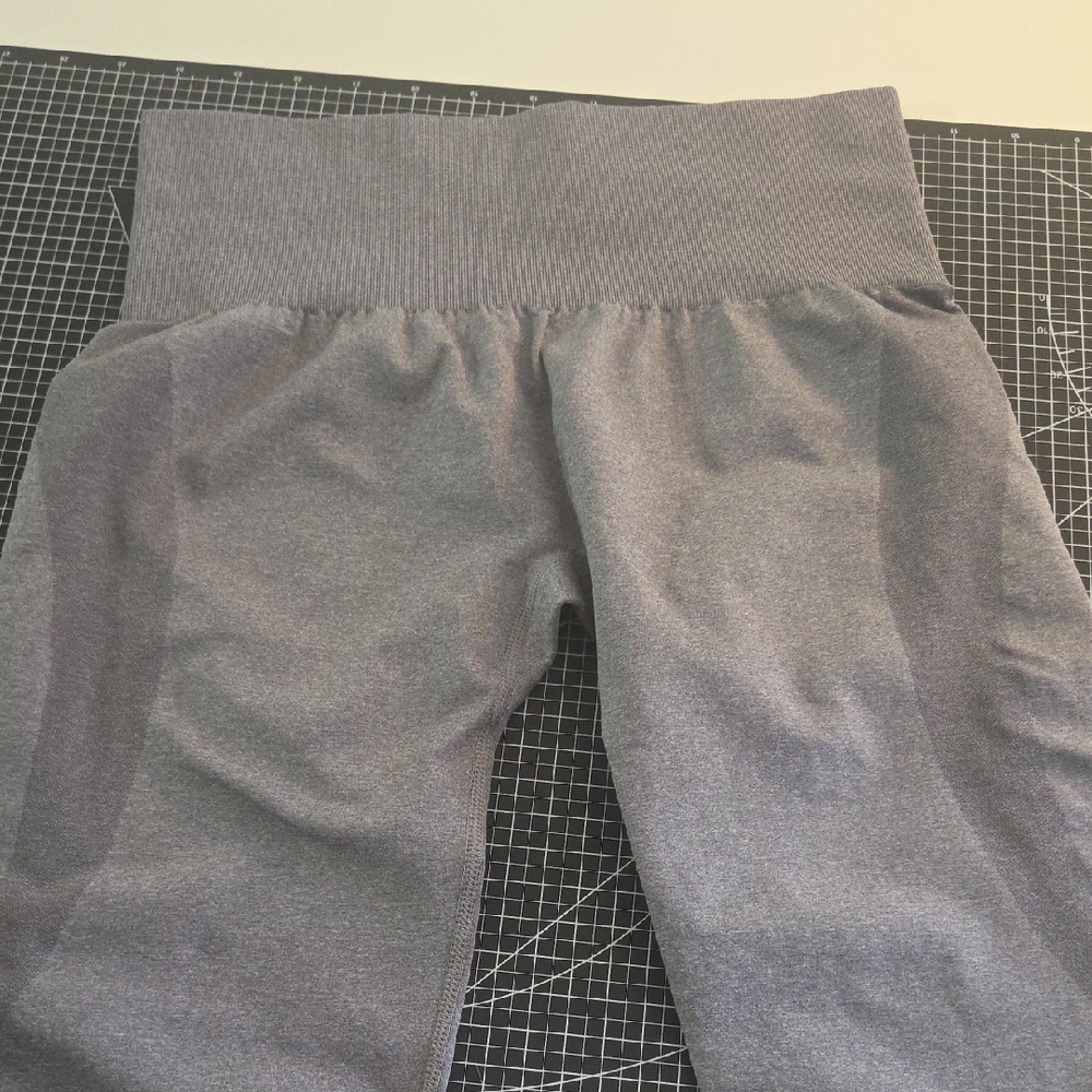 NVGTN Women's Gray Leggings